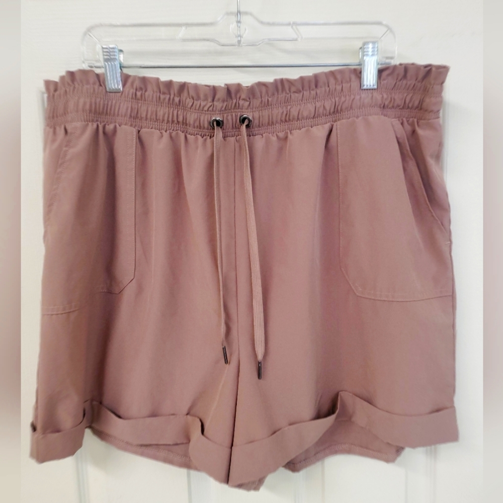 Danskin High Waist Shorts‎ Elastic Waistband Lightweight